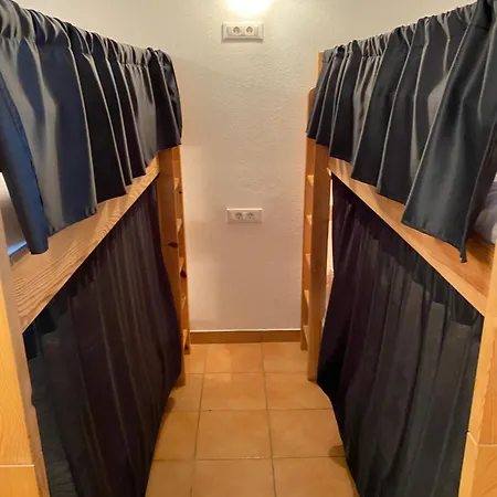 Travellers' Haven Hostal