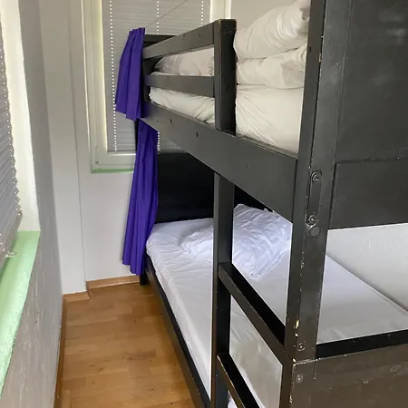 Hostel Travellers' Haven *