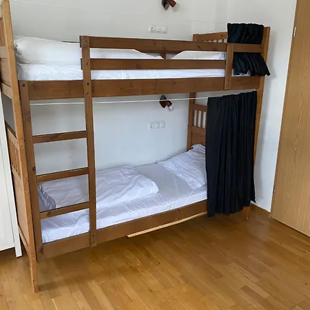 Travellers' Haven بيت شباب