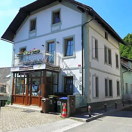Hostel Travellers' Haven *