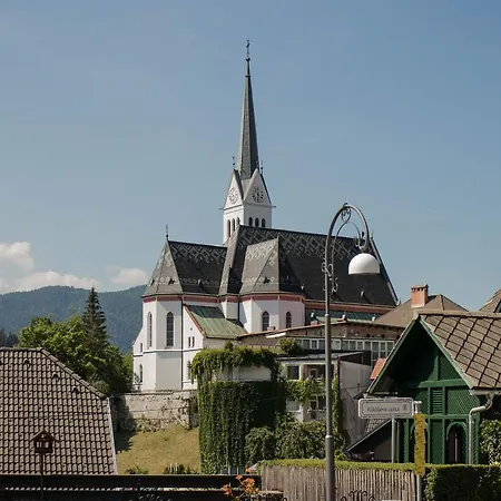 Travellers' Haven Hostal