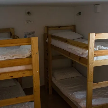 Travellers' Haven Hostal