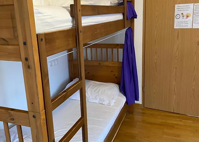 Travellers' Haven Hostal