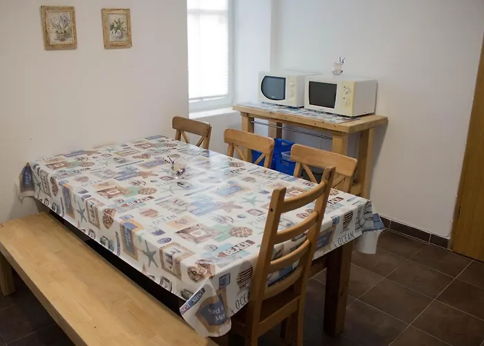 Travellers' Haven Hostel *